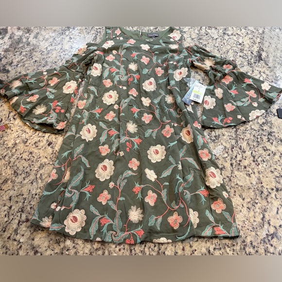 Luxology Dresses & Skirts - Luxology Olive Green Floral Embroidered Long Sleeve Dress